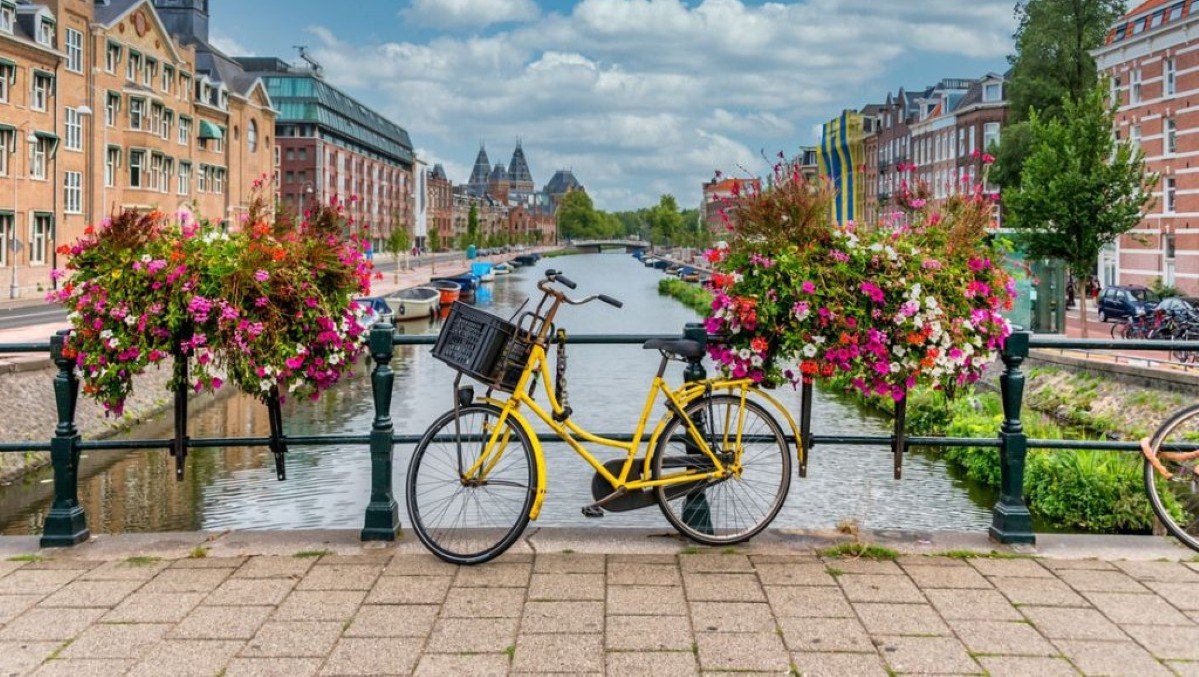 Amsterdam by Bike