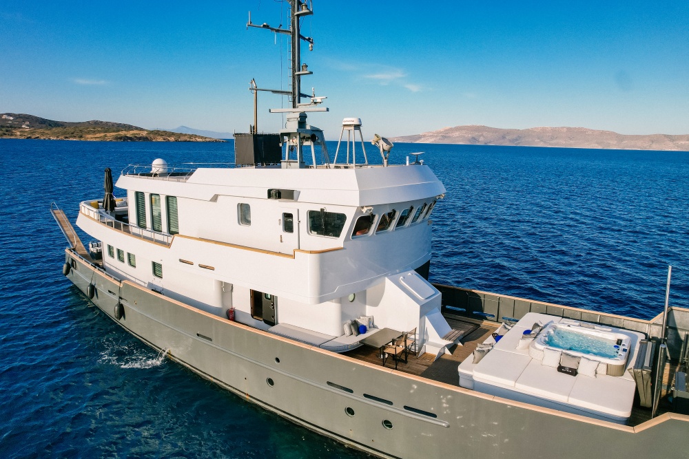 Gemaya, yate boutique de cinco cabinas de Elixir Cruises en el mar Egeo.