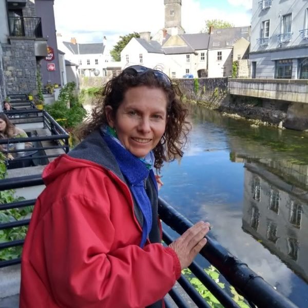 Bea Haubi, fundadora de L’Atelier Viajes, especialista en itinerarios boutique con más de 40 años de experiencia en turismo